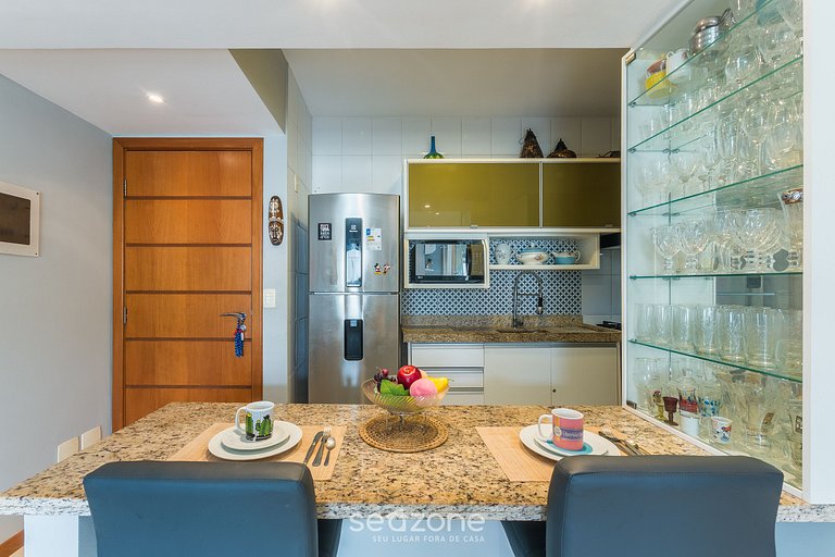 Estúdio c/ Vista Mar Parcial SOC0316