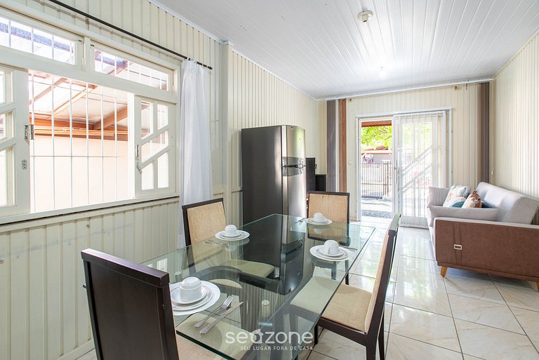 Casa c/ Churrasq. a 600 m da Praia NUS0636