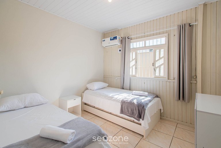 Casa c/ Churrasq. a 600 m da Praia NUS0636