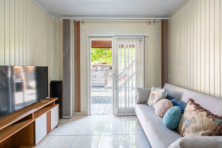 Casa c/ Parrilla a 600 m de la Playa NUS0636