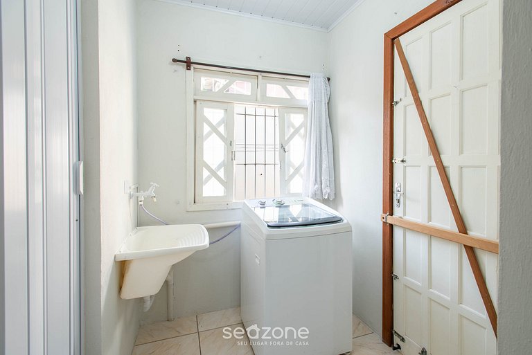 Casa c/ Churrasq. a 600 m da Praia NUS0636