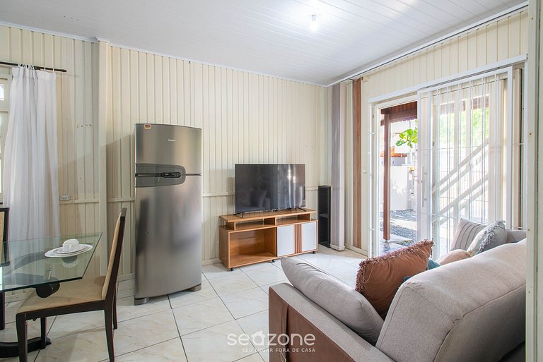 Casa c/ Churrasq. a 600 m da Praia NUS0636