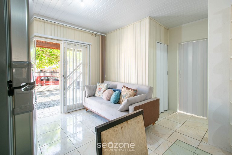 Casa c/ Parrilla a 600 m de la Playa NUS0636