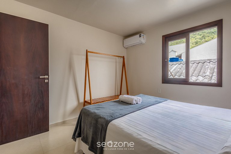 Linda casa pé na areia c/vista para o mar APC2200