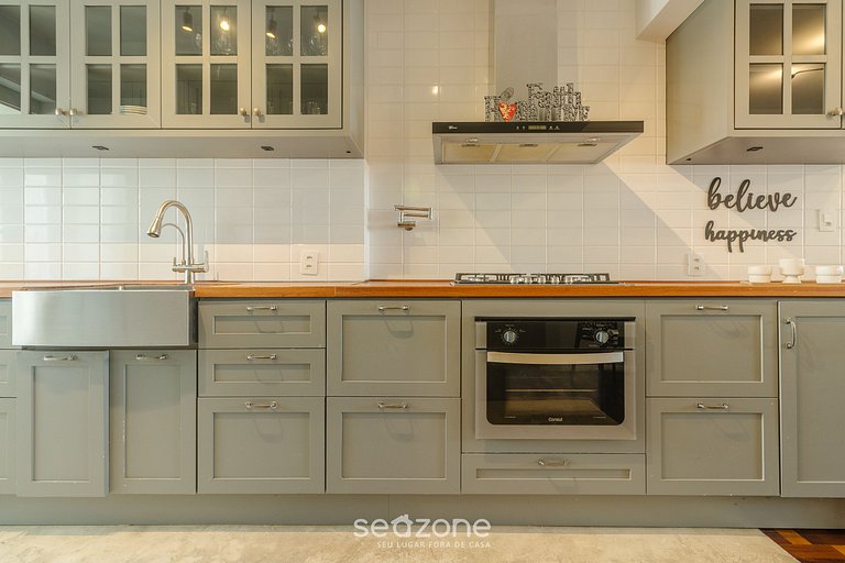 Apto completo c/ 3Q no Centro de Floripa DMA0901