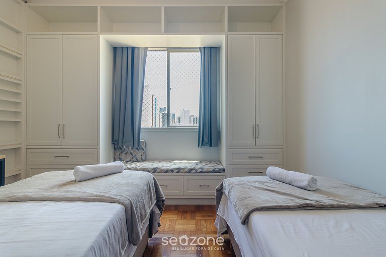 Apto completo c/ 3Q no Centro de Floripa DMA0901