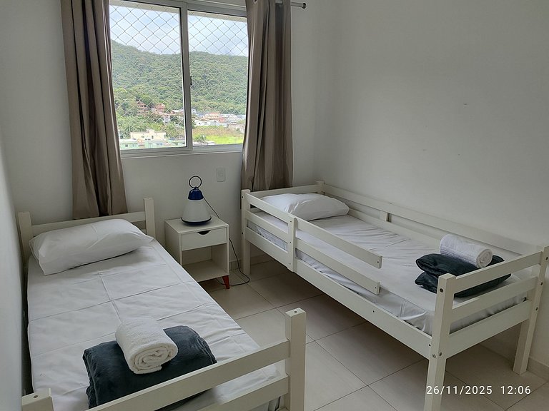 Apto c/ Churrasqueira a 750m da Praia EVP0504