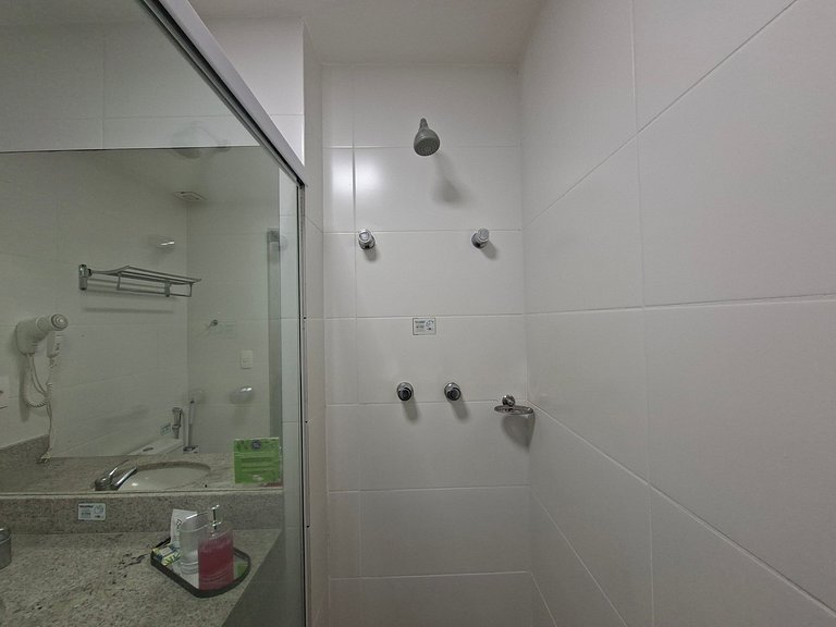 Estúdio Completo a 400 m da Praia HSC0425