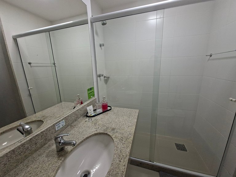 Estúdio Completo a 400 m da Praia HSC0425