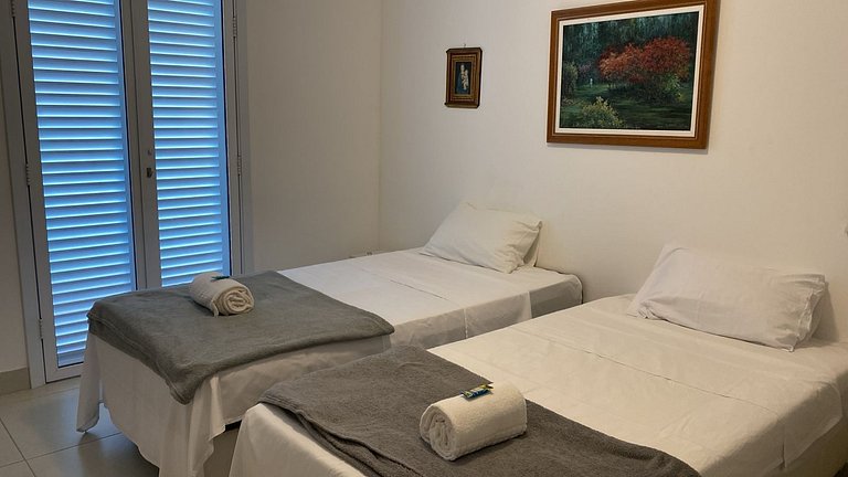 Casa c/ Piscina a 220 m da Praia PRO0003