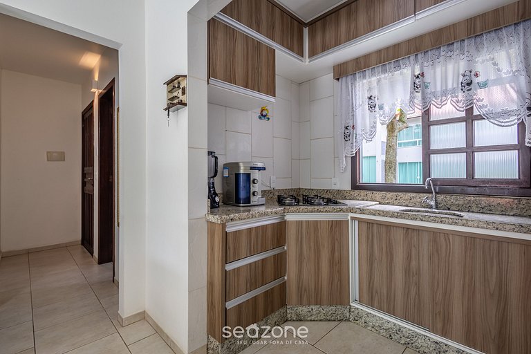 Apto em cond. à beira-mar c/ piscina CFI0052