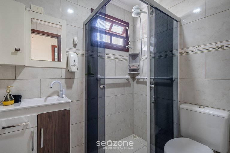 Apto em cond. à beira-mar c/ piscina CFI0052