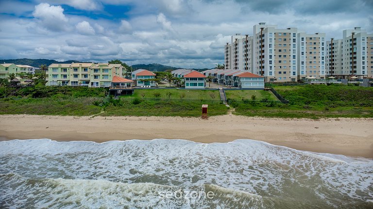Condominio c/ instalaciones de ocio frente al mar en Itajubá