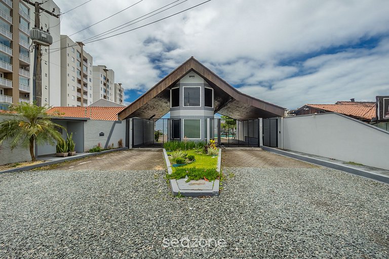 Condominio c/ instalaciones de ocio frente al mar en Itajubá