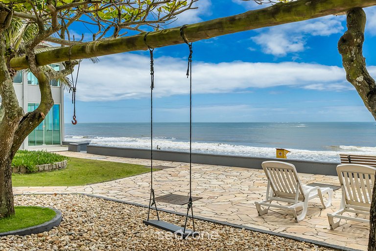 Condominio c/ instalaciones de ocio frente al mar en Itajubá