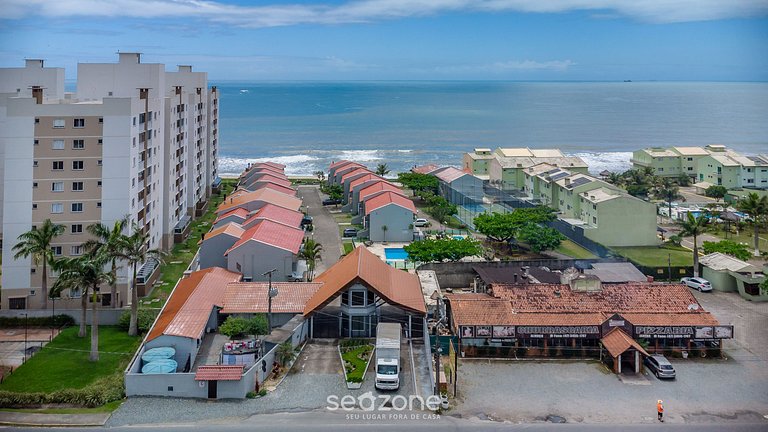 Condominio c/ instalaciones de ocio frente al mar en Itajubá