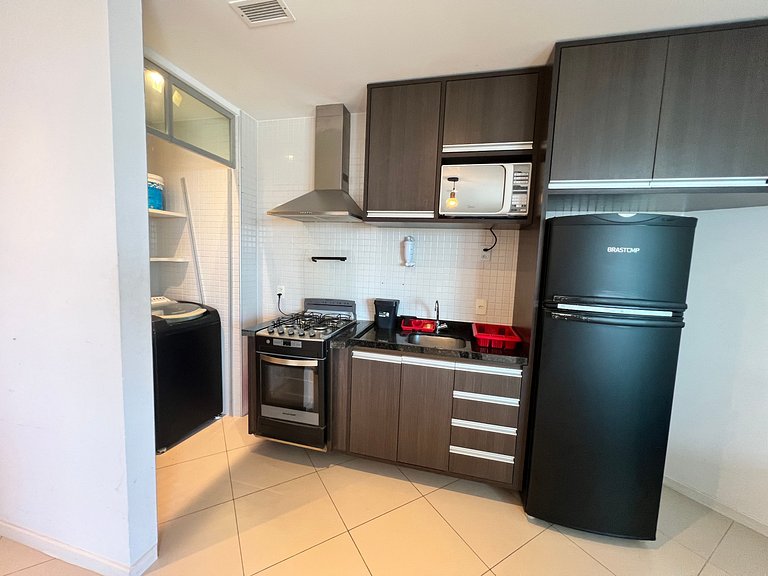 Estúdio em Prédio c/ Piscina e Academia MPZ0902