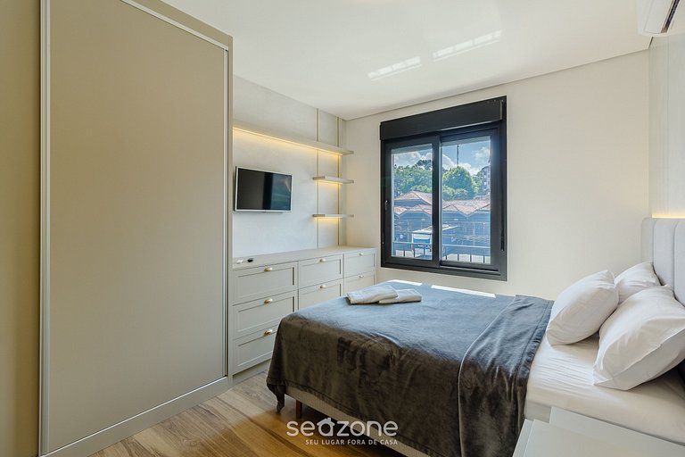 Apto c/ varanda no Centro de Gramado - CBG0027