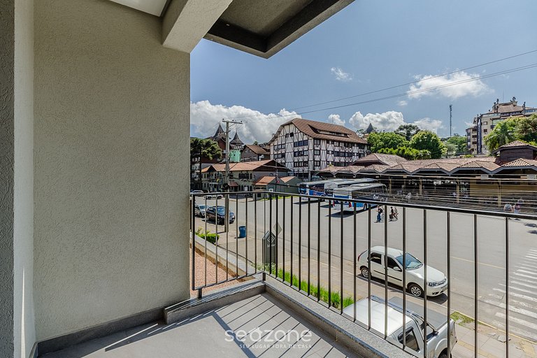 Apto c/ balcón en el Centro de Gramado - CBG0027