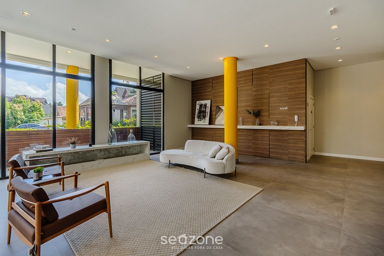 Apto c/ varanda no Centro de Gramado - CBG0027