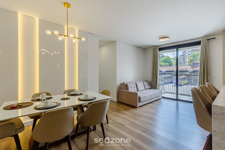 Apto c/ balcón en el Centro de Gramado - CBG0027