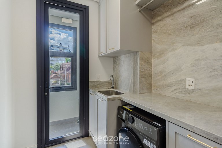 Apto c/ varanda no Centro de Gramado - CBG0027