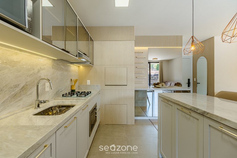 Apto c/ varanda no Centro de Gramado - CBG0027