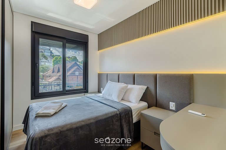 Apto c/ balcón en el Centro de Gramado - CBG0027