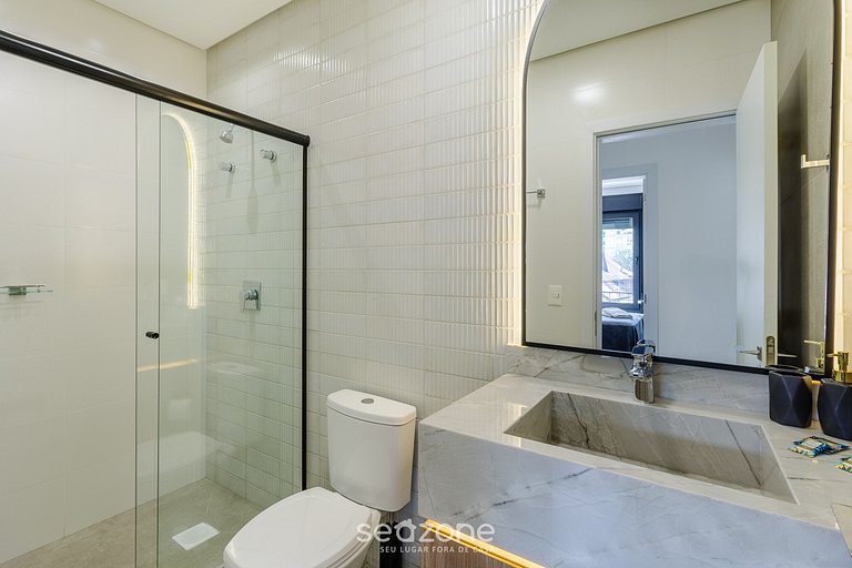 Apto c/ balcón en el Centro de Gramado - CBG0027