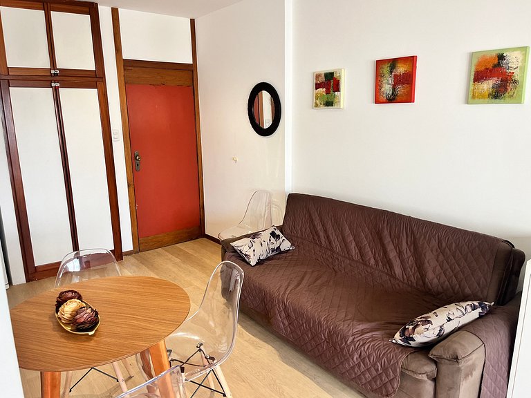 Estúdio na Barra a 600 m da Praia BSF0806