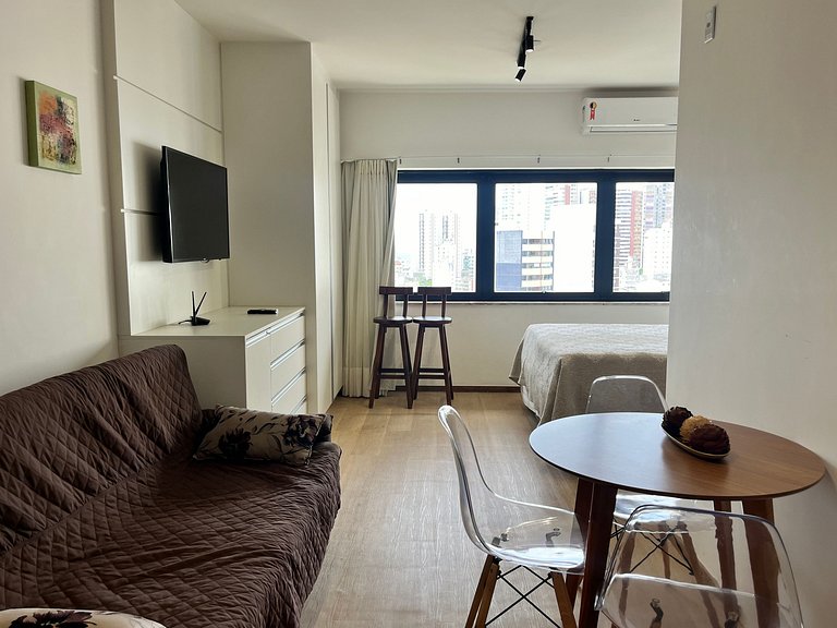 Estúdio na Barra a 600 m da Praia BSF0806