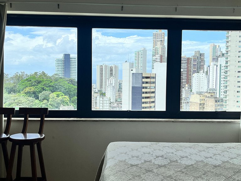 Estúdio na Barra a 600 m da Praia BSF0806