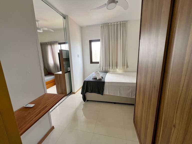 Apto em prédio c/ piscina a 500m da Praia HPA0905