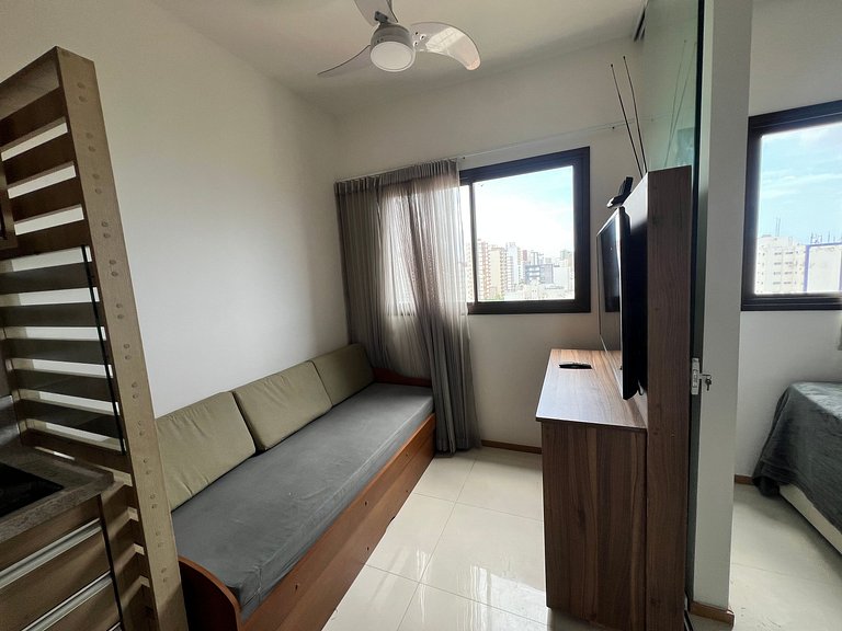 Apto em prédio c/ piscina a 500m da Praia HPA0905