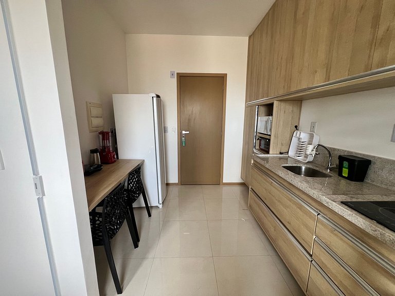 Apto em prédio c/ piscina a 500m da Praia HPA0905