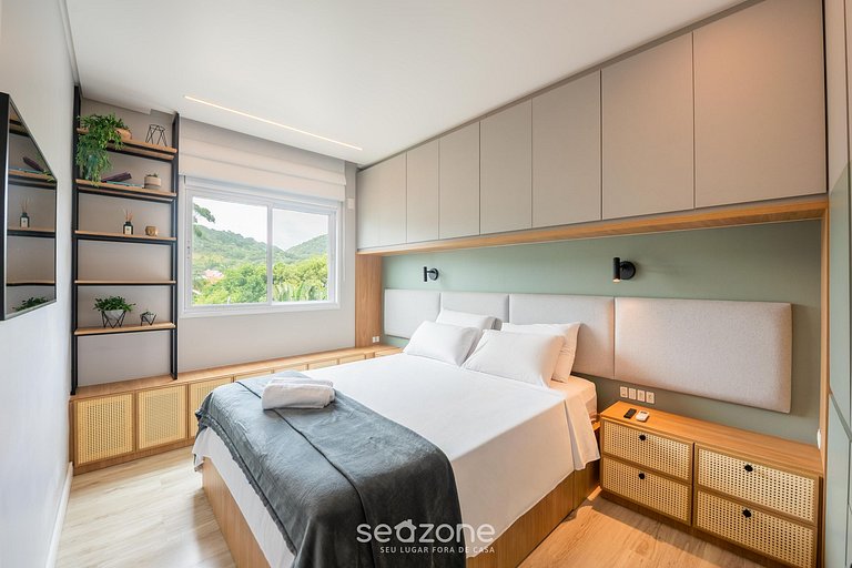 Apto c/ churrasq. e varanda, 230m da Praia EPD0202