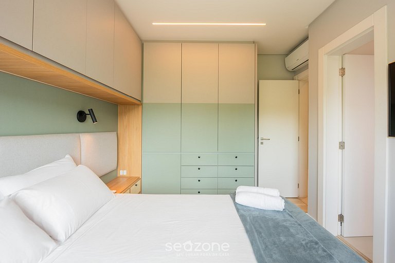 Apto c/ churrasq. e varanda, 230m da Praia EPD0202