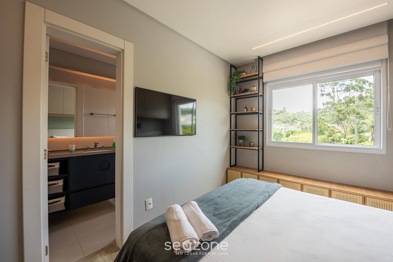 Apto c/ churrasq. e varanda, 230m da Praia EPD0202