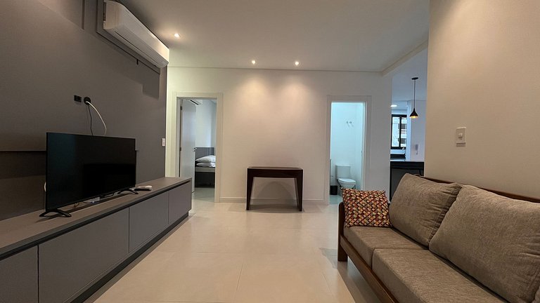 Apto c/ 3 suítes e churrasq. a 90m do mar RIH0901