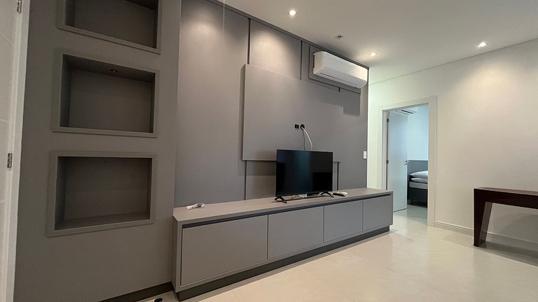 Apto c/ 3 suítes e churrasq. a 90m do mar RIH0901