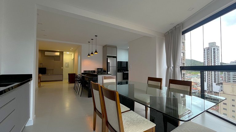 Apto c/ 3 suítes e churrasq. a 90m do mar RIH0901