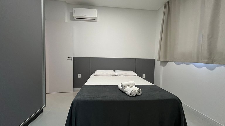 Apto c/ 3 suítes e churrasq. a 90m do mar RIH0901