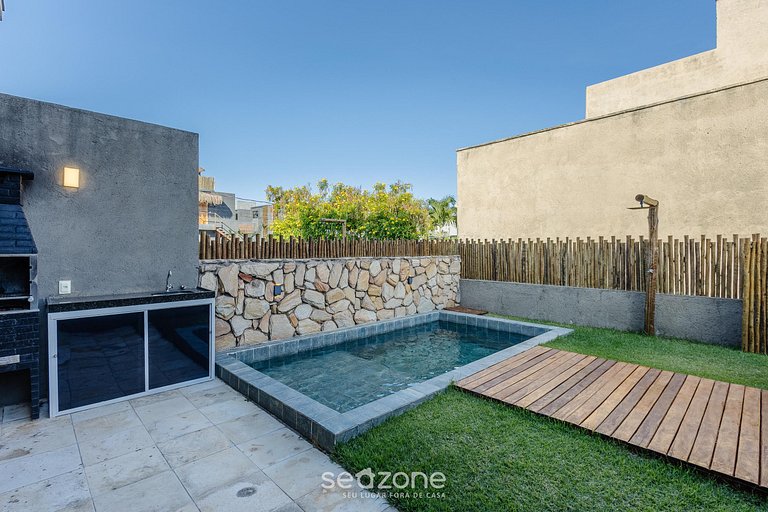 Casa c/ Piscina a 100m da Praia HVA0002