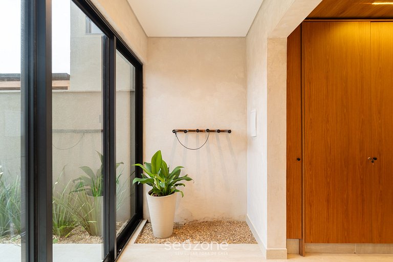 Casa c/ Churrasqueira e Jacuzzi FNR0001