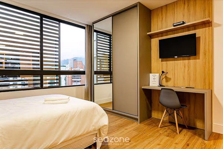 Estudio equipado a 1,2 km de la UFSC - SSG0424