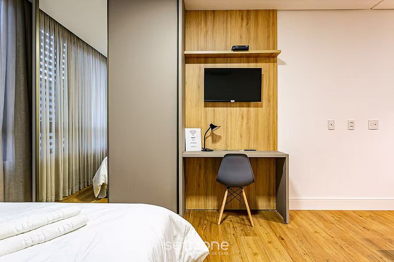 Estúdio completo a 1,2 km da UFSC - SSG0424