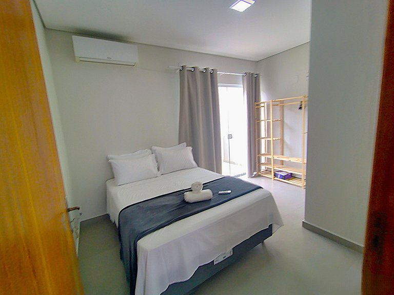 Apto c/ churrasqueira a 190m da Praia MBU0102