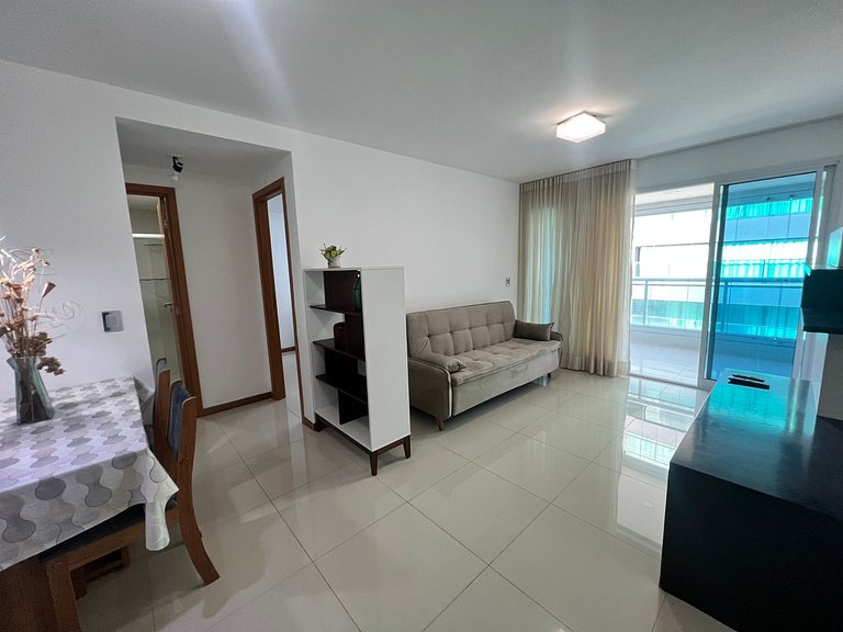 Apto c/ varanda e vista mar a 80m da Praia WJA0607