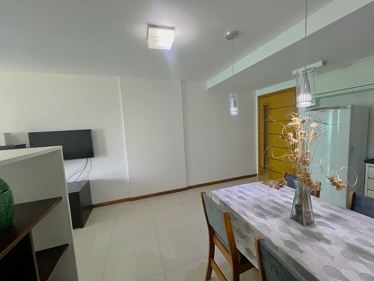 Apto c/ varanda e vista mar a 80m da Praia WJA0607