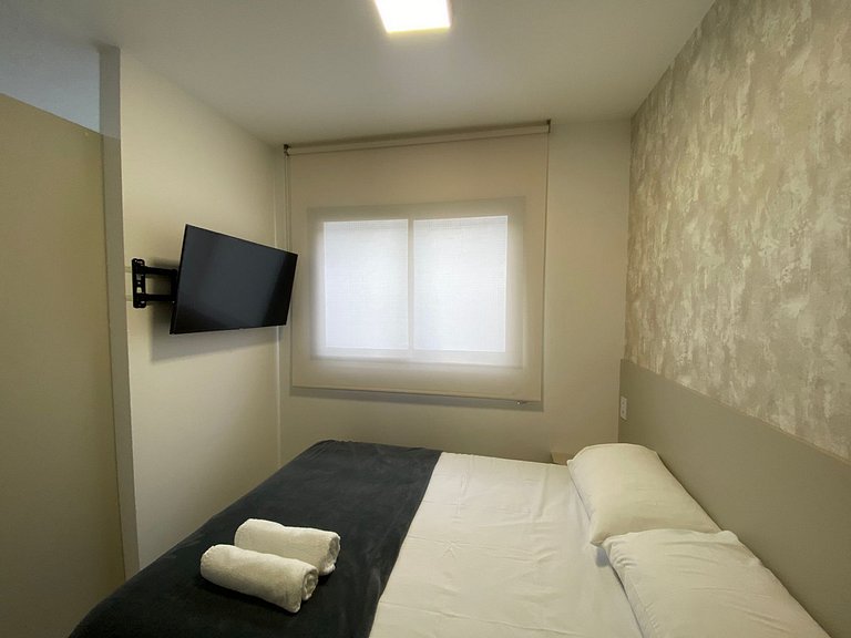 Apto em cond com academia, Graça HGR0804